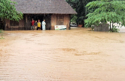 Hơn 1.000 hồ đập bất an trước mùa bão