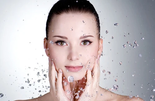 Làm đẹp da bằng nước ấm