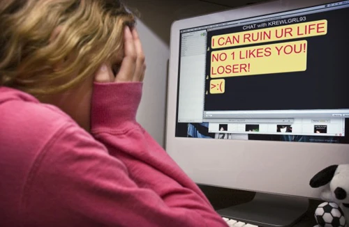 Báo động nạn quấy rối trên mạng xã hội