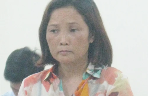 Lừa đảo chạy việc vào chi cục thuế