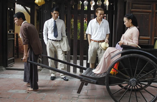 Chiều công chúng hay đề cao tính nghệ thuật?