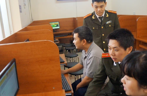 Đột phá công nghệ và thủ tục hành chính có lợi cho dân