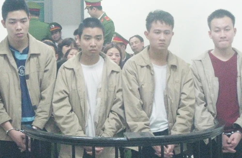 Chém chết người “đổ vạ”