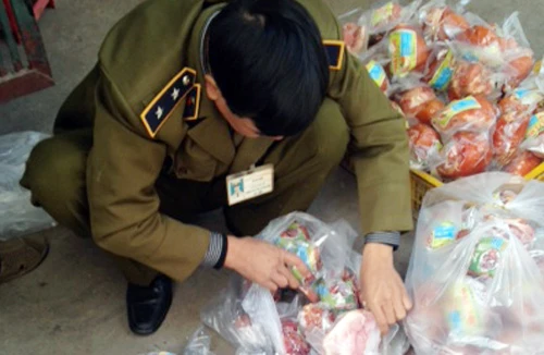 Chân giò muối “tẩm” phụ gia không rõ nguồn gốc