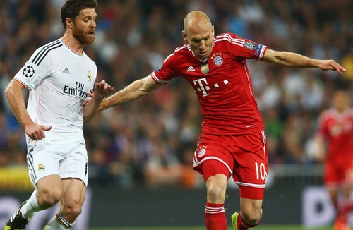 Ai đủ sức bước qua lời nguyền ?