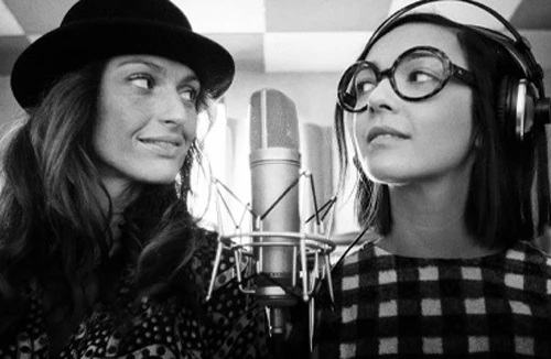 Cặp song ca nữ mang rock Pháp đến Hà Nội