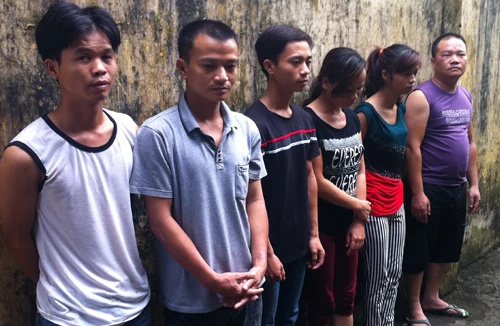 7 “con bạc” sát phạt trong đêm