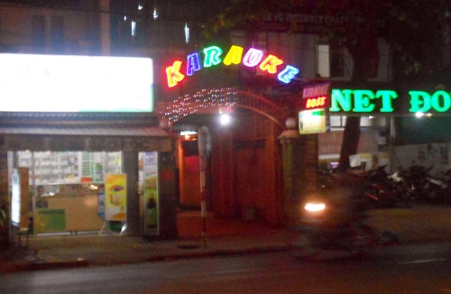 Ăn chơi ở tam giác… tệ nạn