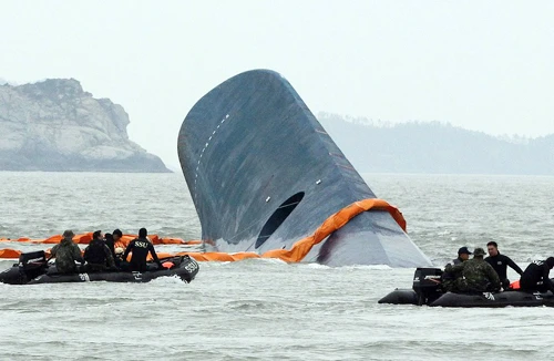Nhân viên phà Sewol không lấy được xuồng cứu sinh