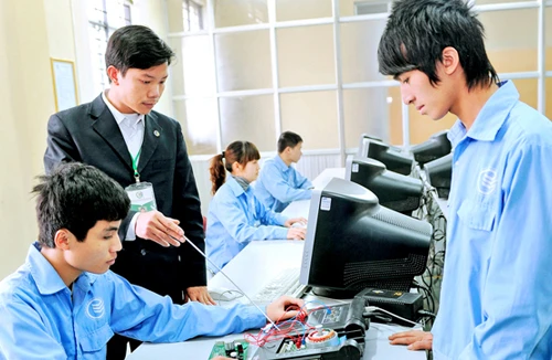 10% học sinh tốt nghiệp THPT học nghề