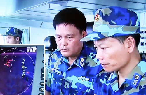 Thảm hại tàu Trung Quốc cố bịa đặt, tìm chứng cứ