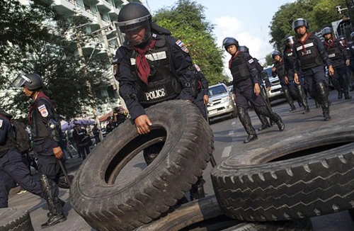 Cảnh sát Thái Lan kiểm soát các điểm biểu tình