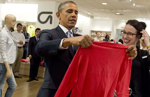 Tổng thống Obama mua áo “made in Vietnam” tặng vợ