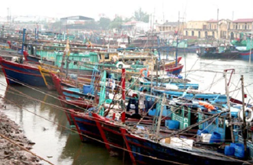 Bão số 2 bẻ hướng, đổ bộ vào Quảng Ninh- Hải Phòng