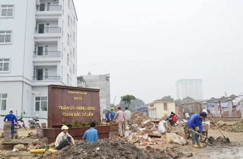 Không tuyển dụng ồ ạt nhân sự 2 quận mới