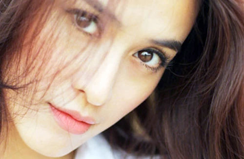 Ca sĩ Tú Vi: Đợi duyên để tỏa sáng và yêu 