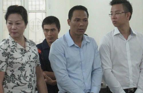 Vụ “thịt nhím” lại bị hoãn xử vì lý do hy hữu