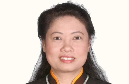 Xây thêm phòng học tạm để trẻ được tới lớp