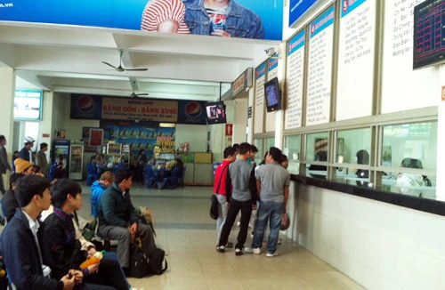 Nhà xe tranh thủ “móc túi” hành khách