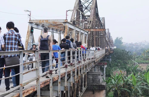 “Tôi xê dịch” để hiểu văn hóa truyền thống