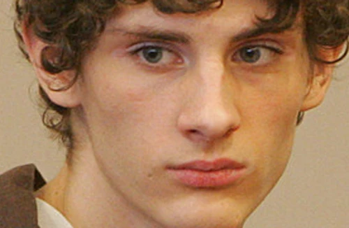 Điên cuồng sát hại người tình đồng giới