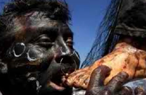 Giết hại thầy mo ăn thịt để có sức mạnh siêu nhiên