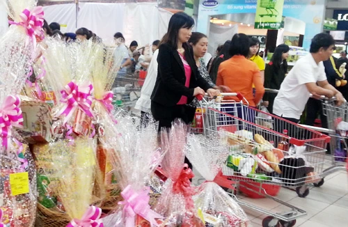 Thưởng Tết ở Hà Nội: Cao nhất 65 triệu, thấp nhất... 100.000 đồng