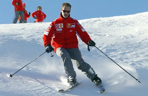 Tay đua huyền thoại Schumacher hôn mê sang ngày thứ 56