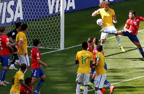 FIFA công nhận bàn thắng của David Luiz