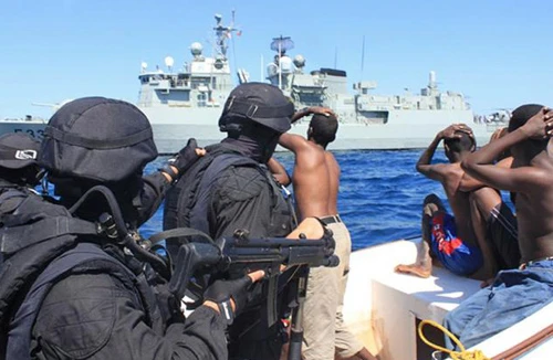 Chưa thể bỏ “chiếc khiên đại dương”