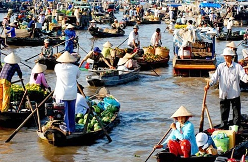 Nhộn nhịp chợ nổi Cái Răng ngày áp Tết