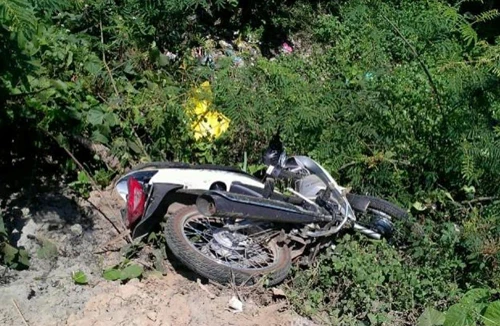 Phát hiện thi thể nam thanh niên bên bờ ruộng