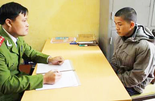 Không chịu “chơi trò người lớn”, nữ sinh lớp 9 bị gã trai mới lớn cưỡng hiếp dã man