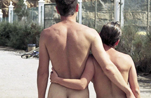 Hàng loạt chương trình truyền hình nude lên sóng