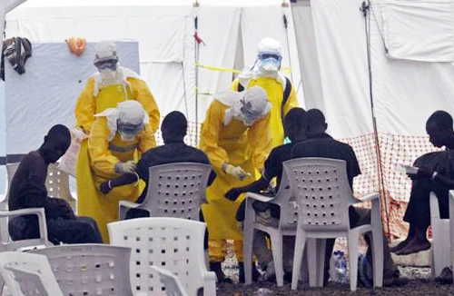 Italia công bố ca nghi nhiễm Ebola đầu tiên