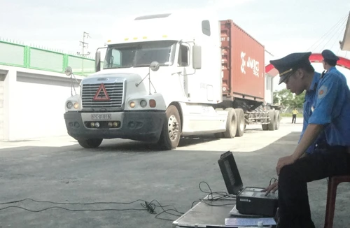 Xe quá tải - “hung thần” quốc lộ: Vẫn “qua mặt” cơ quan kiểm định