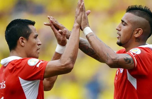 Chile cầm chắc 3 điểm