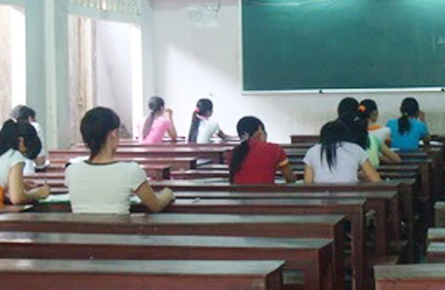 Sinh viên: Vẫn chưa hết tết?!