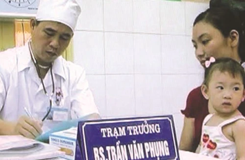 Gặp người bác sĩ mổ ruột thừa bằng dao lam trên đảo Trường Sa