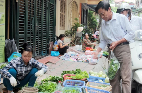Rau xanh tăng giá mạnh