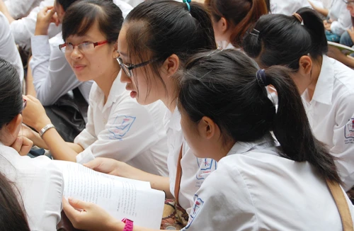 Nghiêm cấm cắt xén chương trình lớp 12