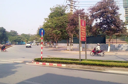 Giải quyết “điểm nóng” chợ giày vỉa hè