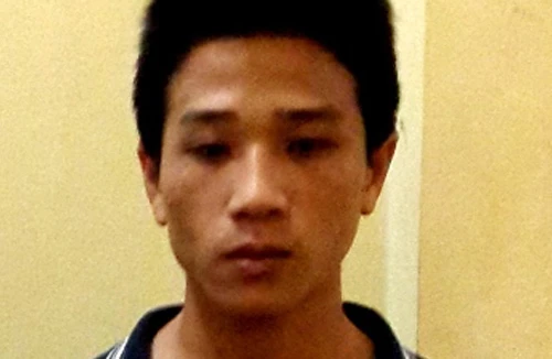 Dùng súng giả de dọa cướp xe