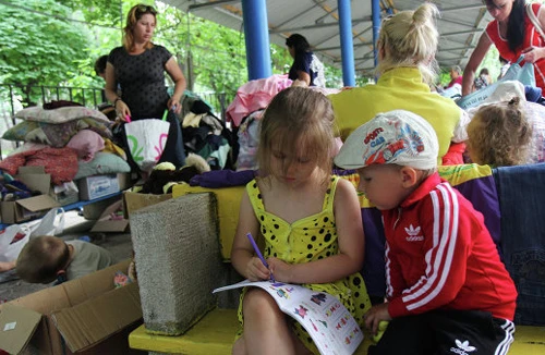 Gần 19.000 người Ukraine chạy sang Nga