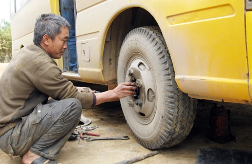 Đại ca khét tiếng từng ném lựu đạn vào đám đông để lấy số má và con đường hoàn lương
