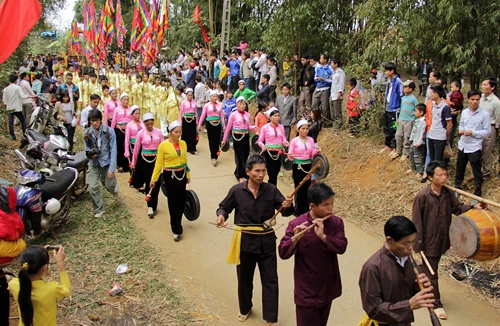 Ngày xuân đi hội xứ Mường