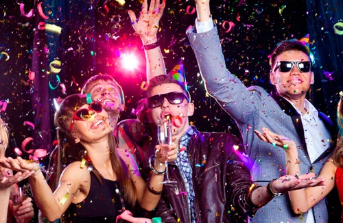 “Giữ mình” trong mùa tiệc tùng