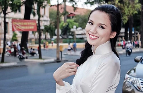 Việc Hoa hậu Diễm Hương bị “cắt” vai: Cục Nghệ thuật Biểu diễn “phản pháo”