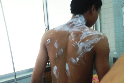 Nổ thùng axit gần chợ Kim Biên, 5 người bị bỏng