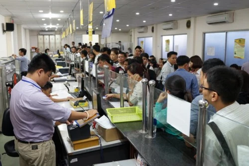 Lương thấp là lý do khiến quan liêu, tham nhũng phát triển?